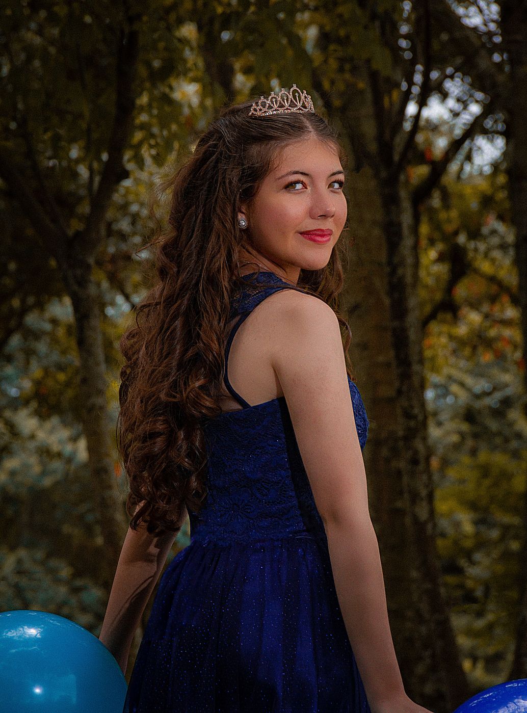 Quinceañera con corona